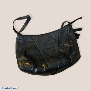Black vintage shoulder purse